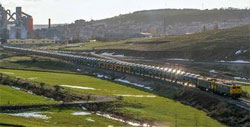 Renfe Mercanc�as inicia el transporte regular de autom�viles con trenes de seiscientos metros