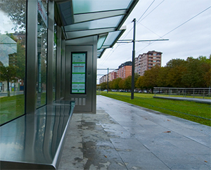 El tranv�a de Vitoria modifica sus marquesinas