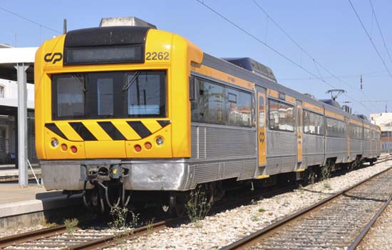Portugal frena el alquiler de trenes a Espaa