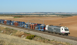 Trenes portaautomviles de setecientos metros entre Valladolid y Pars