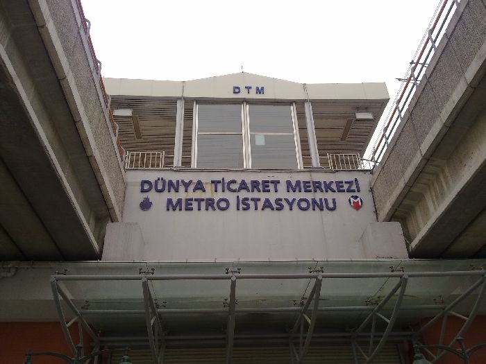 Fachada de la estacin de metro de Istasyonu, Istanbul Expo Center