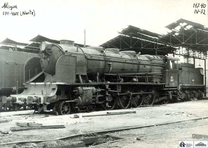 1972. Locomotora de vapor 241-4601, ex Compaa de los Ferrocarriles del Norte. (1972) Foto Justo  Arenillas. Archivo Histrico Ferroviario.