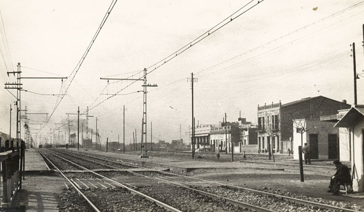 Electrificacin de San Adrin de Bess en el trayecto de Barcelona a Matar. Archivo Histrico Ferroviario FF-0375