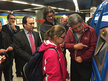 Los empleados de Metro de Madrid recibirn formacin para atender a discapacitados intelectuales