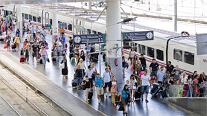Renfe ofrece 700.000 plazas en trenes AVE, Larga y Media Distancia durante la operacin retorno 