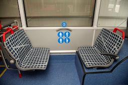 TMB lanza un reto de innovacin para usar correctamente los asientos reservados en el transporte pblico