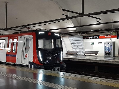 En servicio la mitad de los nuevos trenes de las series 7000 y 8000 de Metro de Barcelona
