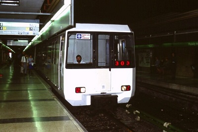 Retirado el ltimo tren de la serie 3000 de la lnea 3 del metro de Barcelona