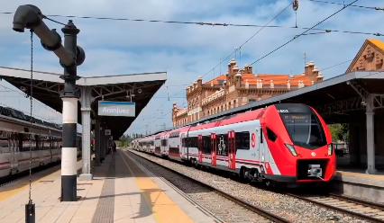 Los cinco primeros trenes de gran capacidad para Cercan�as Madrid entrar�n en servicio a finales de verano