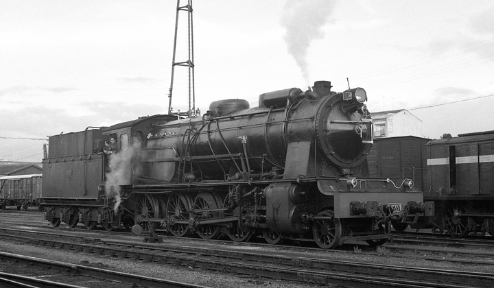 Locomotora de la antigua serie 1400 de MZA fotografiada en la estaci�n de Salamanca. Fotograf�a de Xavier Santamar�a