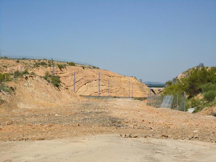 Otra perspectiva del extremo este de la actuaci�n, junto al embalse de Almansa