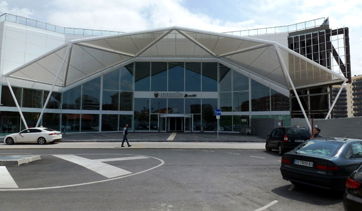 Fachada principal de la nueva estaci�n de Logro�o