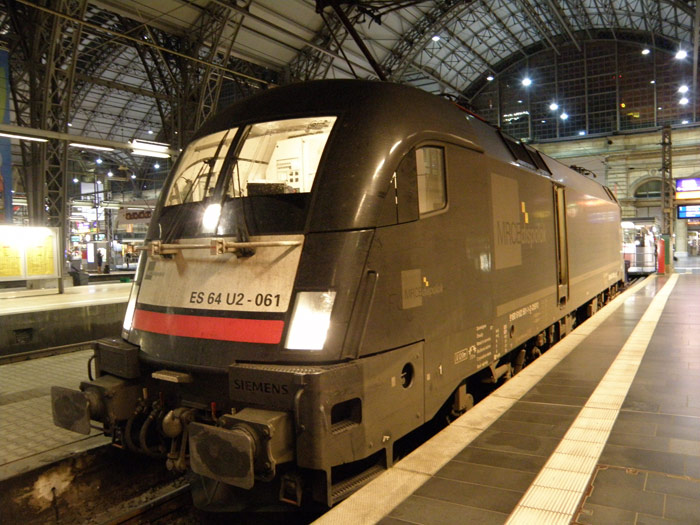 Una locomotora de la empresa Dispolock despu�s de haber tra�do un expreso procedente de Mosc�