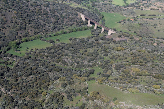 Otra perspectiva del Puente del Arroyo de Froya, junto a La Fregeneda