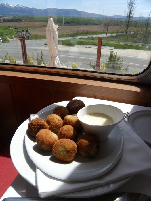 Plato de croquetas.