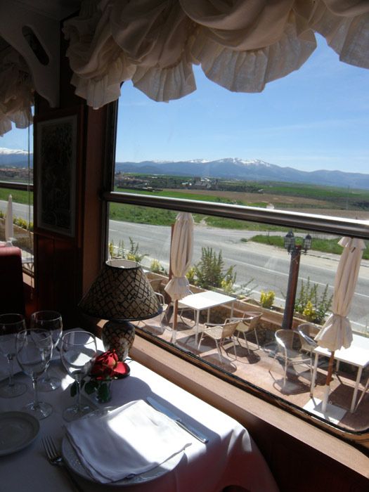 Sala con terraza exterior.