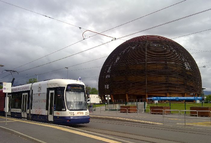 La l�nea 18 conecta el centro con el CERN