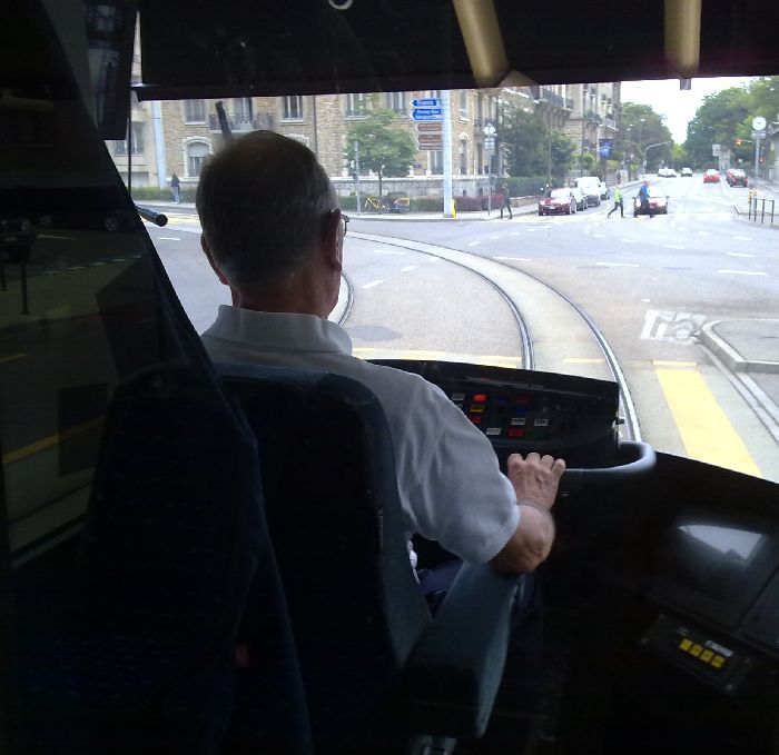 Puesto de conducci�n de una unidad de tranv�a