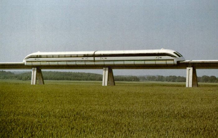 Ramal experimental de 30 km de longitud, donde el tren de levitaci�n magn�tica Transrapid alcanza 435 km/h. 
