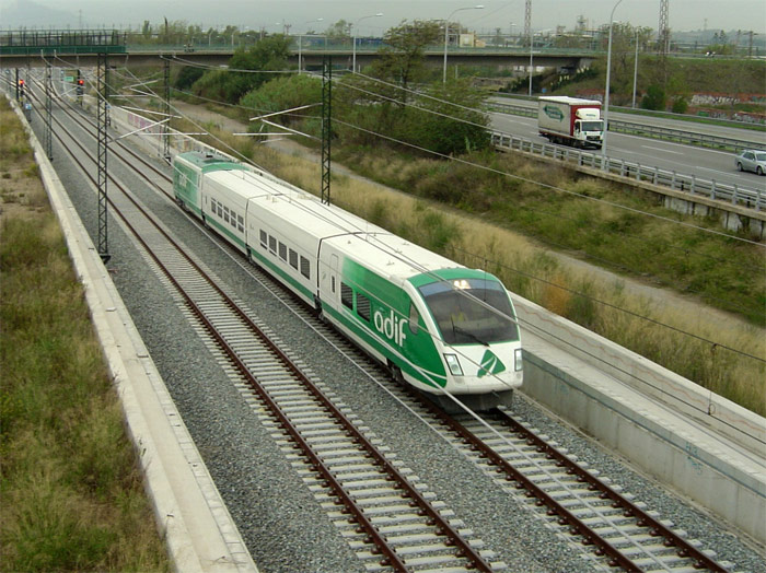 Tren en pruebas en la l�nea de alta velocidad Barcelona - Vilafant. Foto: Marc Llin�s Pons