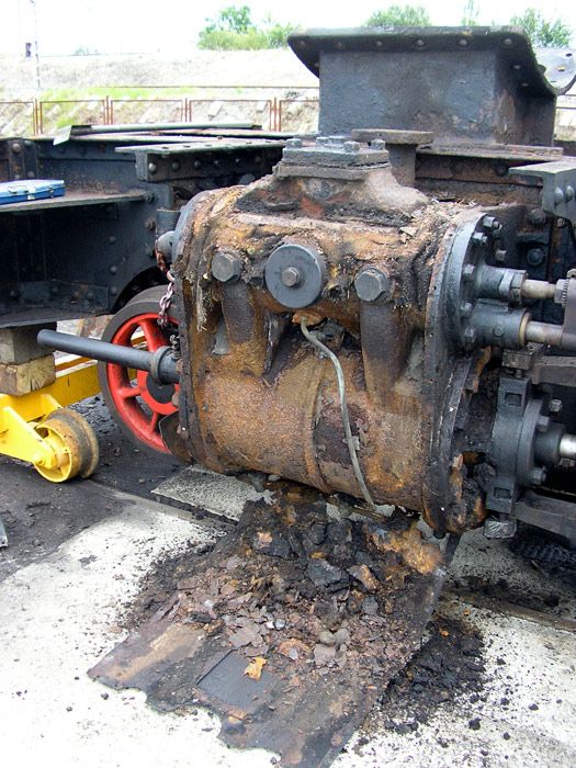 Detalle estado de la locomotora al inicio de los trabajos de rehabilitaci�n.