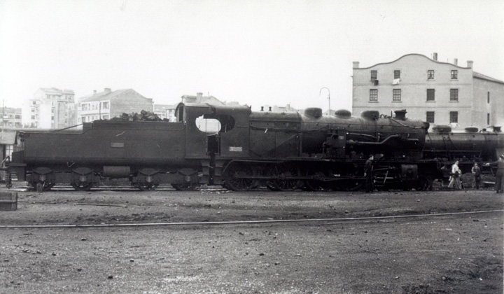 Locomotora "Mastodonte" de la serie 4300 de Norte. Fotograf�a de Juan Bautista Cabrera