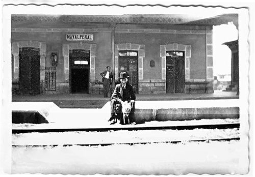 Estaci�n de Navalperal de Pinares (�vila) a�o 1934 Foto: Carmen Clara de Val de Aguilar