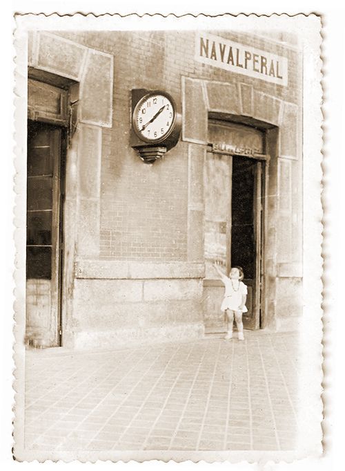 Reloj estaci�n de Navalperal de Pinares (�vila) a�o 1963 Foto: Carmen Clara de Val de Aguilar
