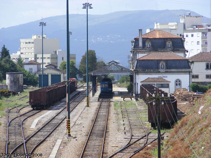Trenes estacionados en Valen�a do Mi�o