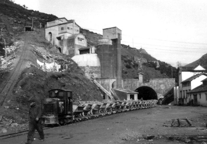 Obras de construcci�n del t�nel de la Enga�a