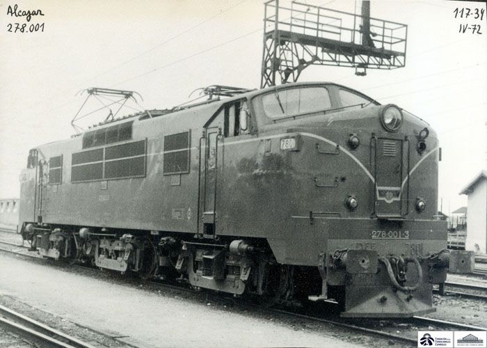 1972. Locomotora el�ctrica 278.001 de la serie 278, ex serie 7800 denominada Panchorga. (1972). Foto Justo  Arenillas. Archivo Hist�rico Ferroviario.