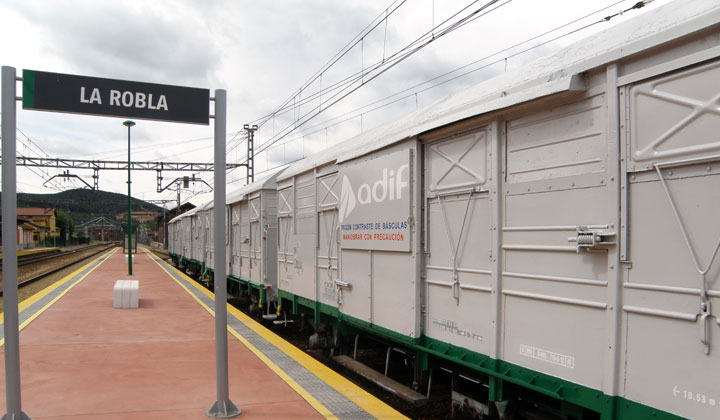 Vagones J del tren de contraste