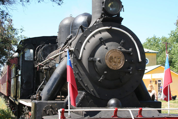 La 607 engalanada para partir de viaje