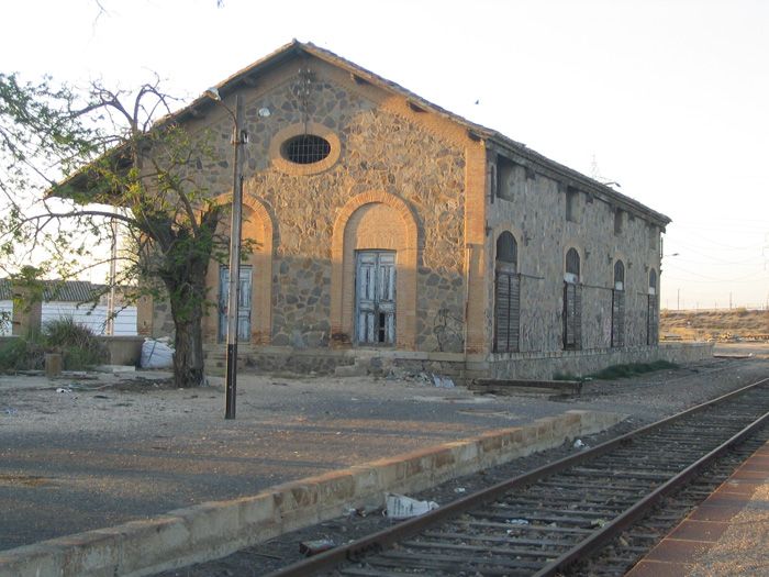 Estaci�n de Villaseca y Mocej�n. Muelle de mercanc�as