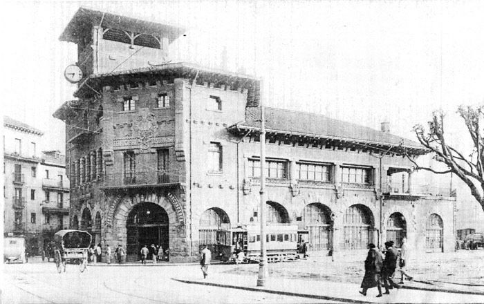 Hace un siglo, los tranv�as urbanos de Bilbao tambi�n efectuaban parada en la estaci�n de Atxuri. Archivo EuskoTren/Museo Vasco del Ferrocarril