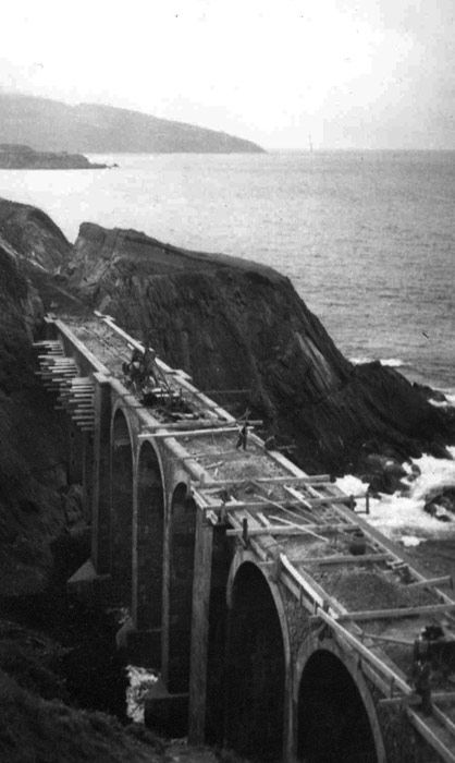 El viaducto de Lamiaran se levant� sobre el mar