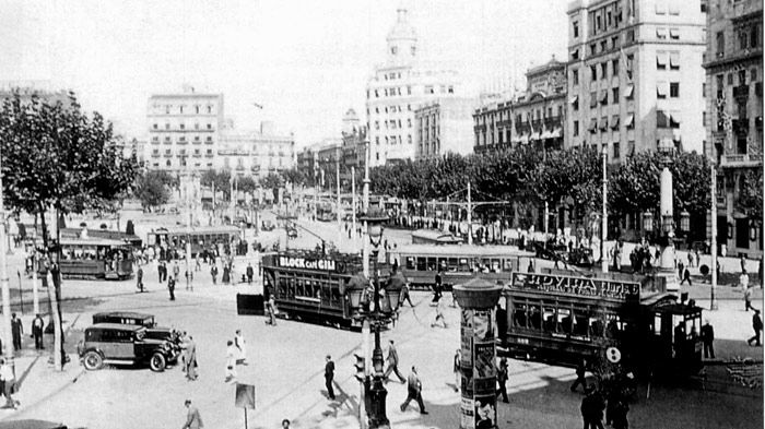 Plaza Catalu�a de Barcelona a principios del siglo XX.