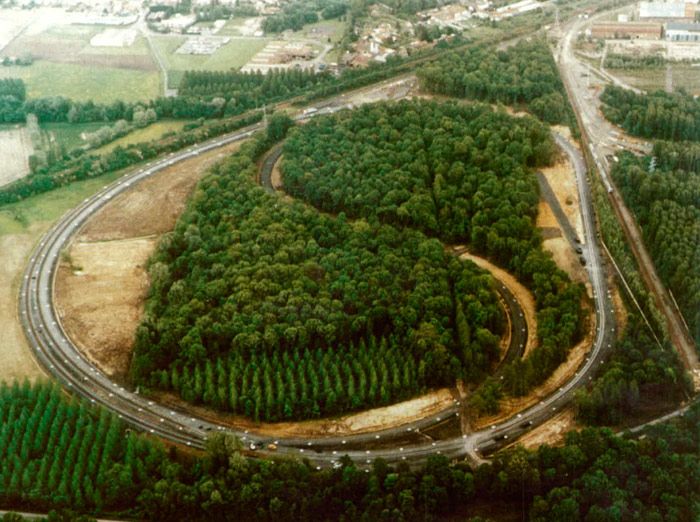 En 1999 Francia inaugura un centro de ensayos ferroviarios en la regi�n de Norte-Paso de Calais.