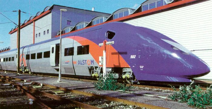 Prototipo de AGV, modelo de alta velocidad de la SNCF en pruebas en 2002.