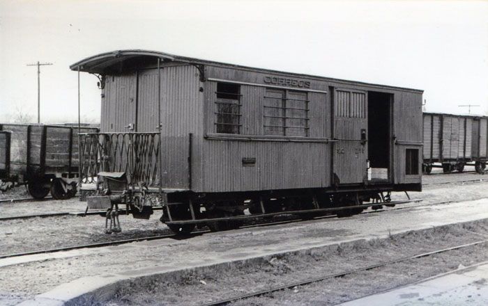 Furg�n para transporte de paqueter�a y correo del ferrocarril de S�daba a Gallur. Foto Jeremy Wiseman