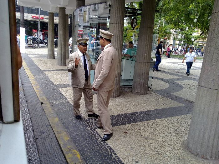 Personal de servicio a bordo